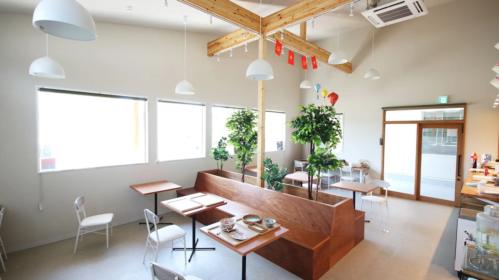Mizu-no-ne の店内